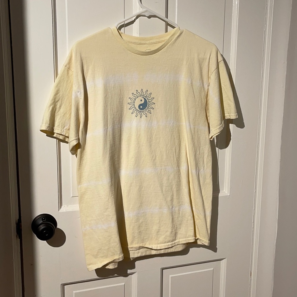 Yellow T shirt
